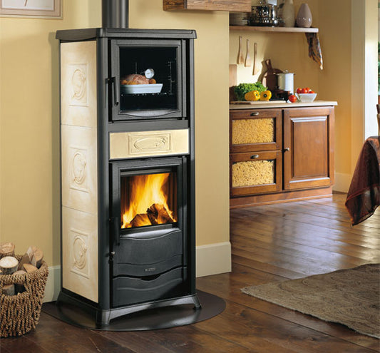 ROSSELLA PLUS FORNO.16 CERAMICA - Estufa canalizada con horno leña - La Nordica-Extraflame